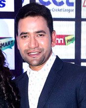 Dinesh Lal Yadav - Wikiunfold
